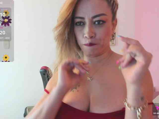 AgathaSmile webcam
