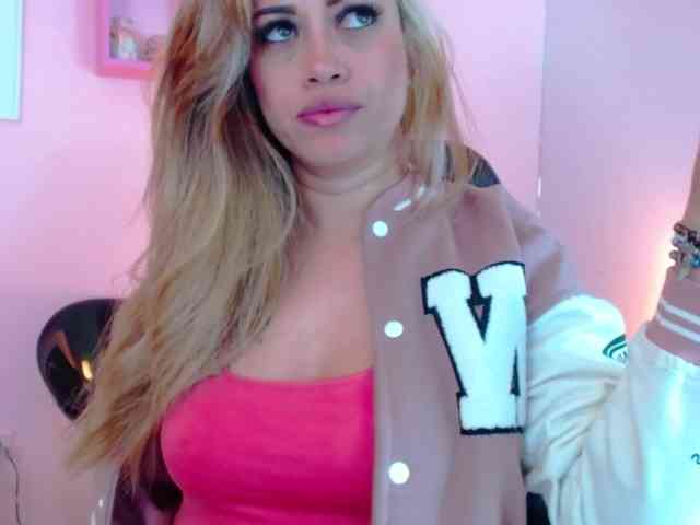 AgathaSmile webcam