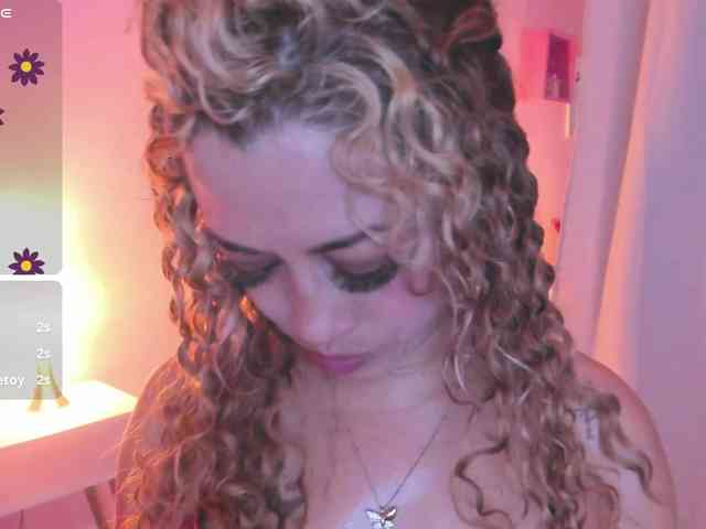 AgathaSmile webcam