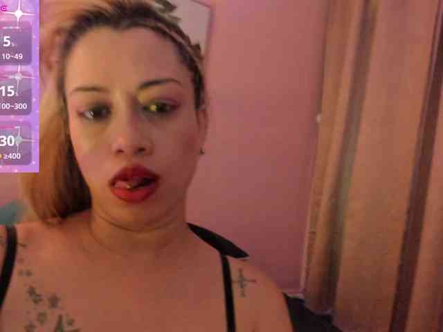 AgathaSmile webcam