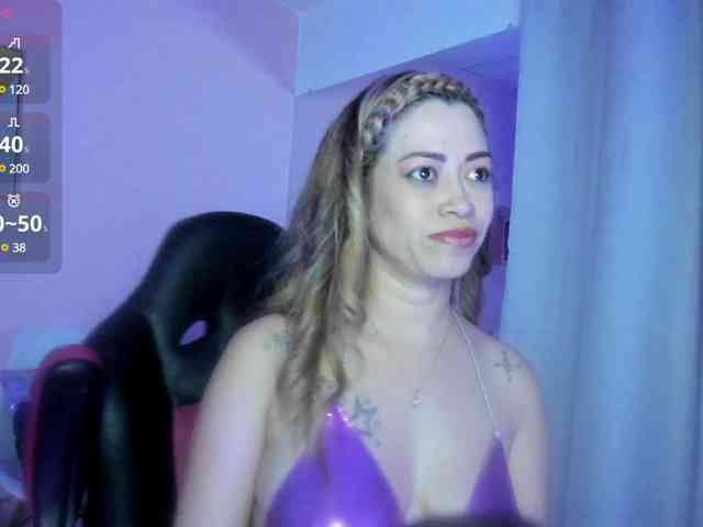AgathaSmile webcam