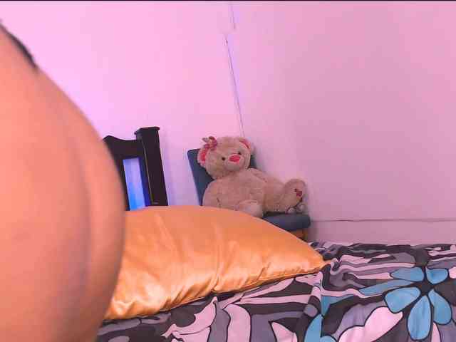 zararose webcam