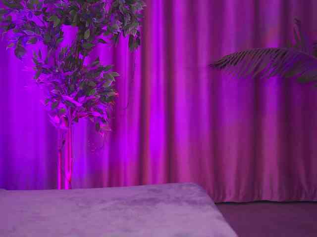 ZennySings webcam
