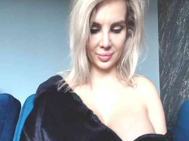 SensualGoddess webcam