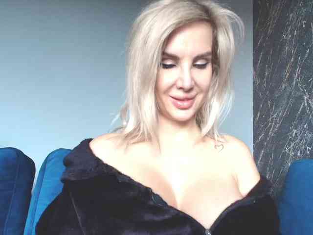 SensualGoddess webcam