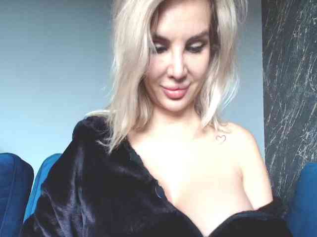 SensualGoddess webcam