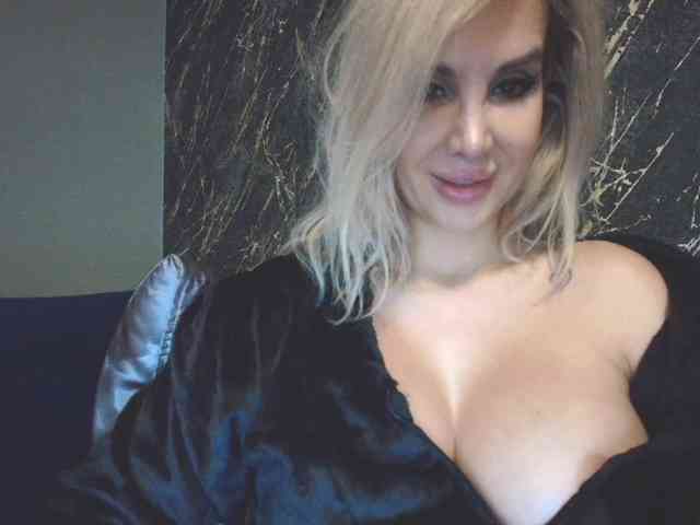 SensualGoddess webcam