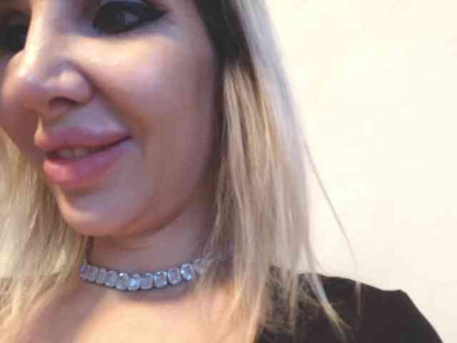 SensualGoddess webcam