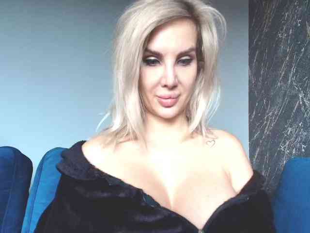 SensualGoddess webcam