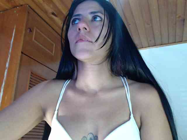 hilari18 webcam