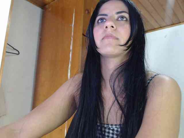hilari18 webcam