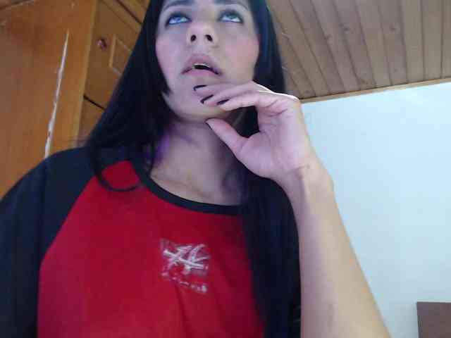 hilari18 webcam