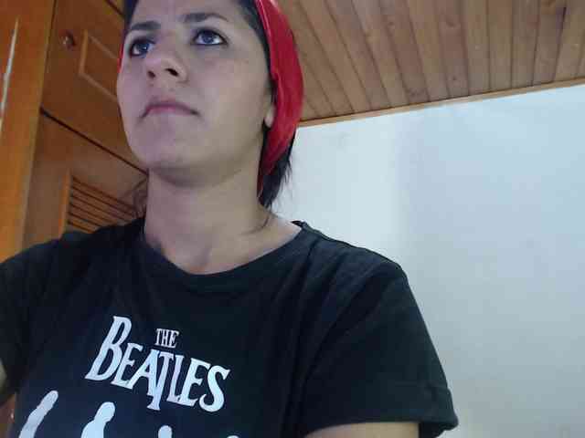 hilari18 webcam