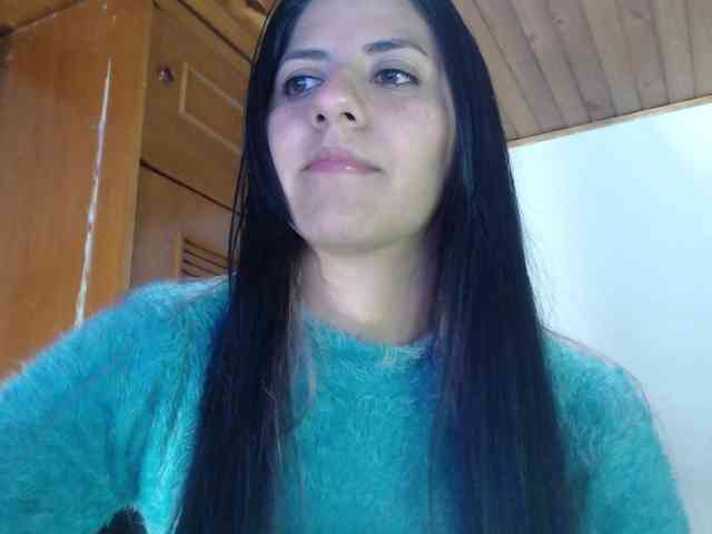 hilari18 webcam