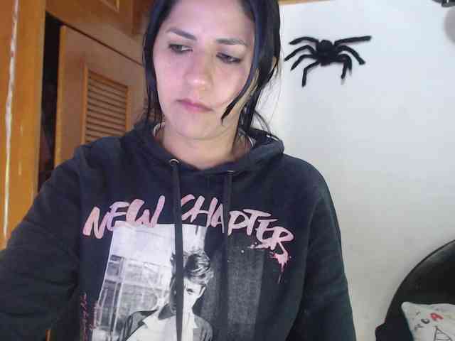 hilari18 webcam