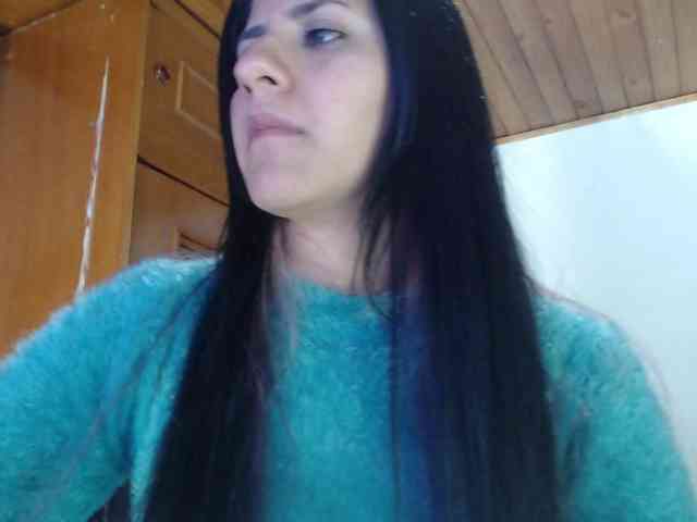 hilari18 webcam