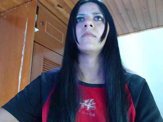 hilari18 webcam