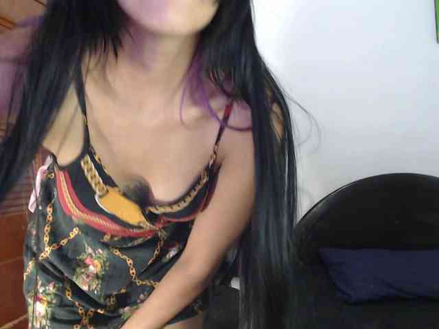 hilari18 webcam