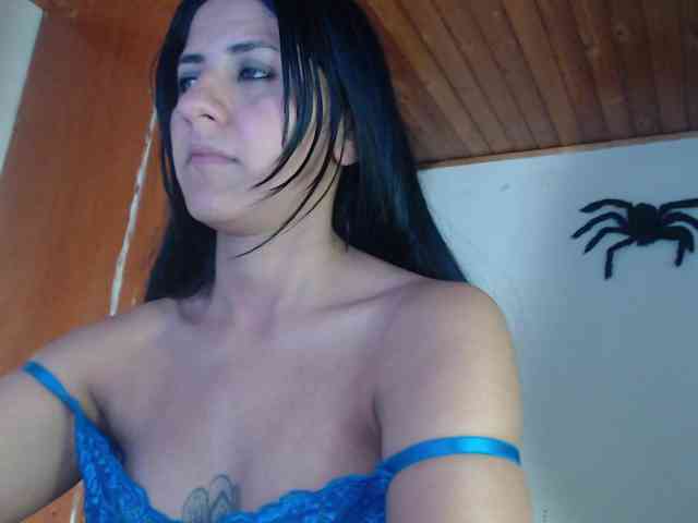 hilari18 webcam