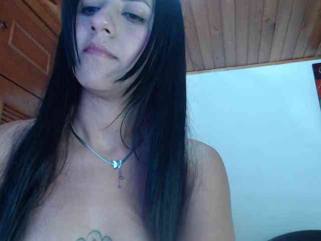 hilari18 webcam