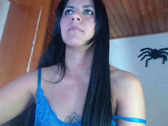 hilari18 webcam