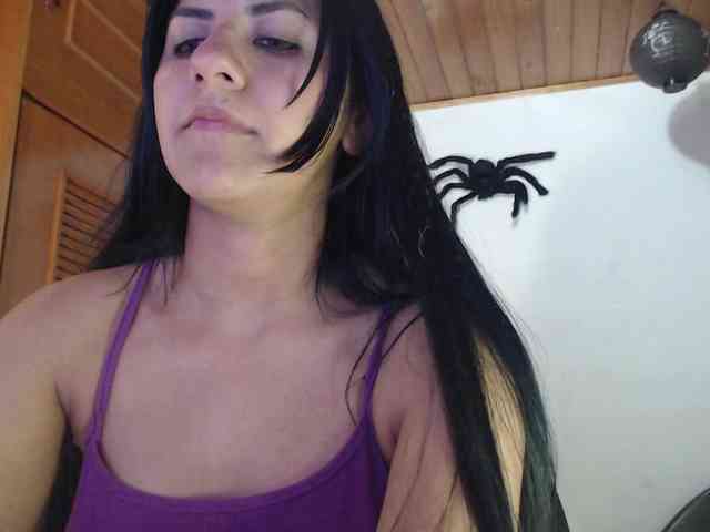 hilari18 webcam