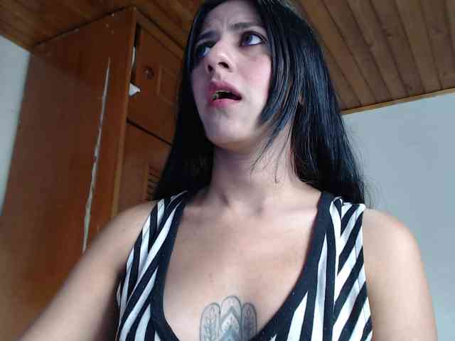 hilari18 webcam