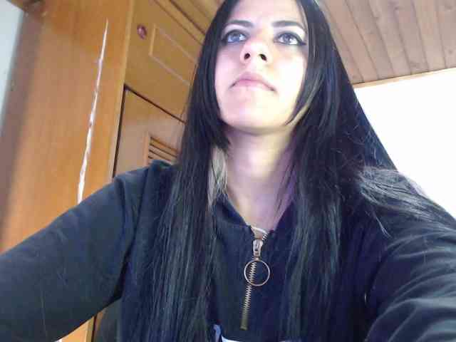 hilari18 webcam
