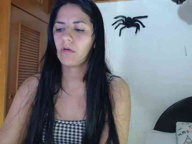 hilari18 webcam