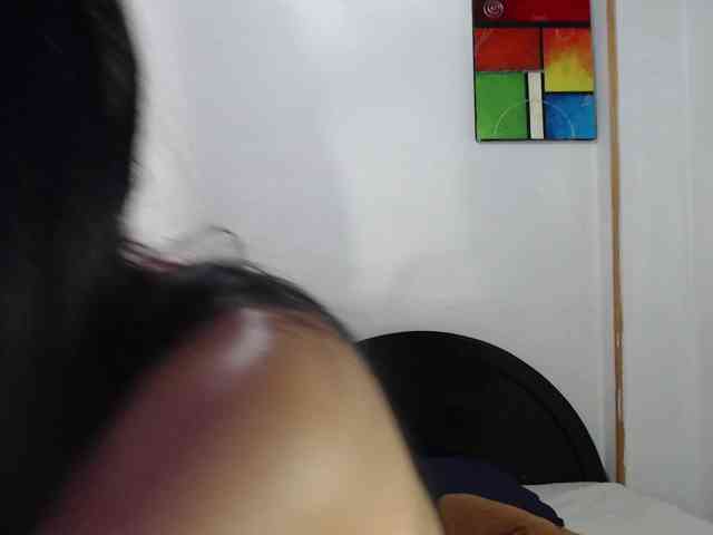 hilari18's webcam live show
