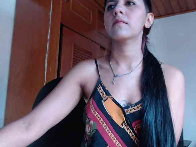 hilari18 webcam