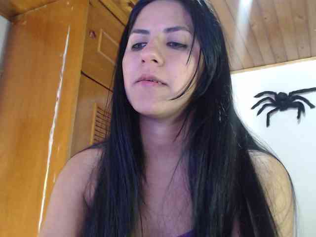 hilari18 webcam