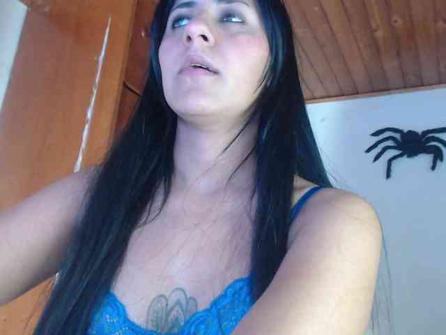 hilari18 webcam