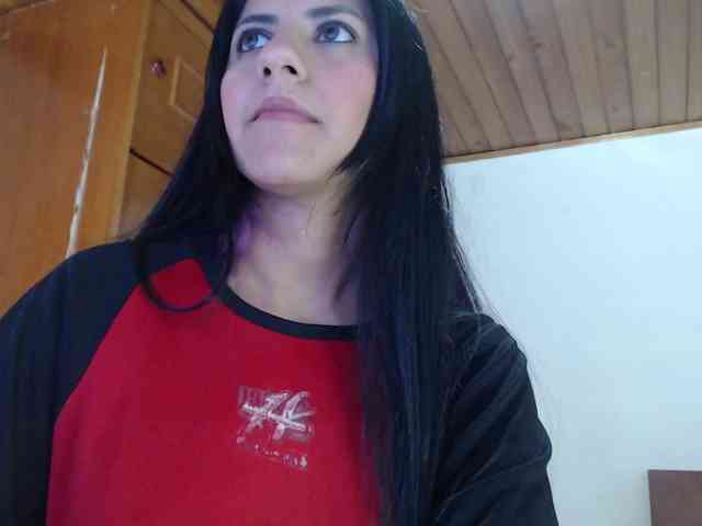 hilari18 webcam