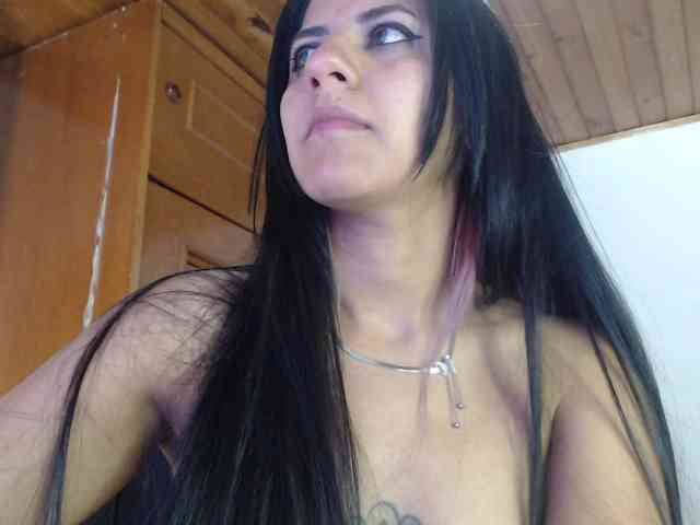 hilari18 webcam