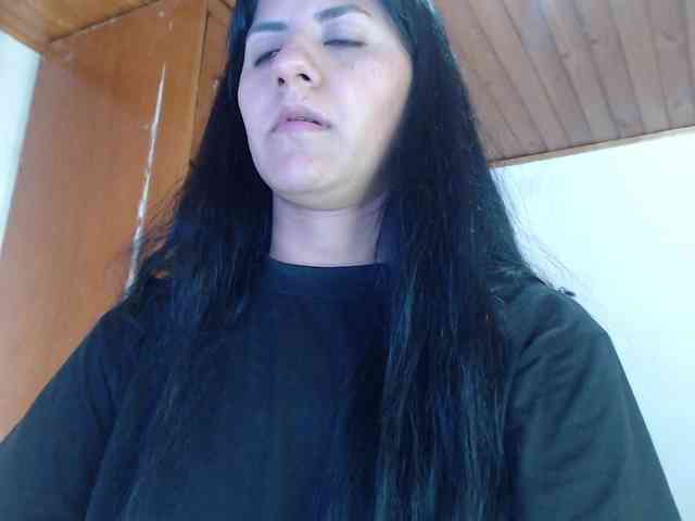 hilari18 webcam