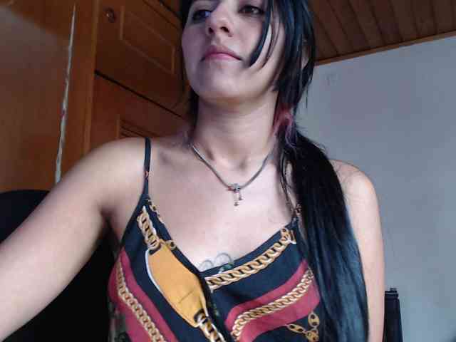 hilari18 webcam