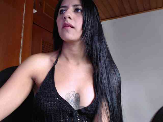 hilari18 webcam