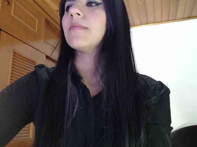 hilari18 webcam