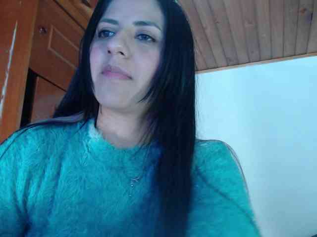 hilari18 webcam