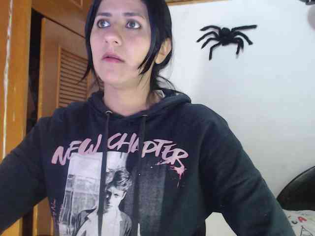 hilari18 webcam