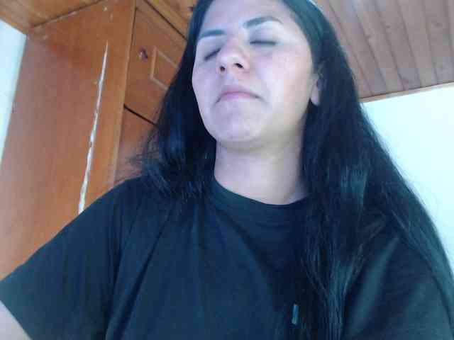 hilari18 webcam