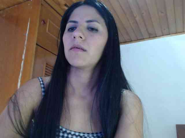 hilari18 webcam