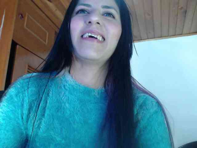 hilari18 webcam