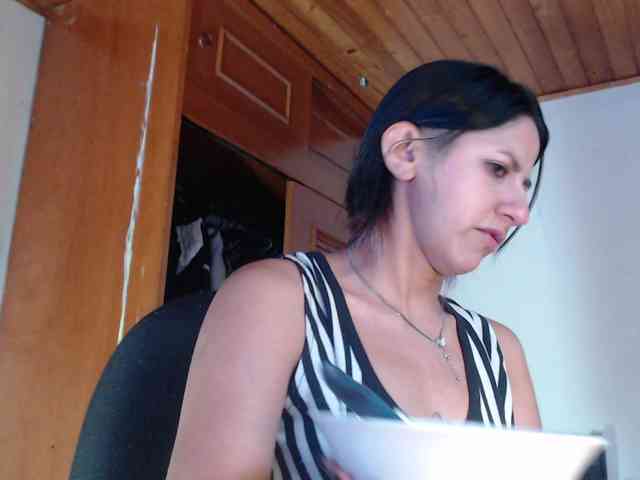 hilari18 webcam