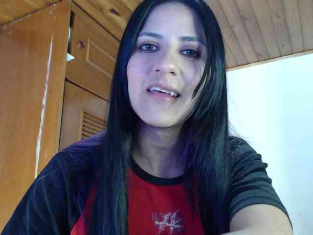 hilari18 webcam