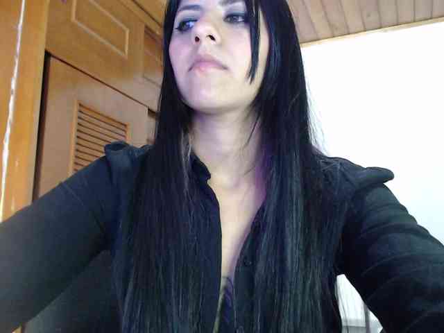 hilari18 webcam