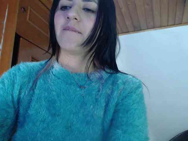 hilari18 webcam