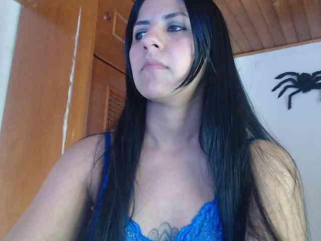 hilari18 webcam