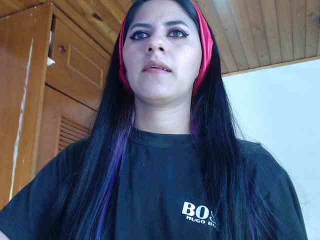 hilari18 webcam